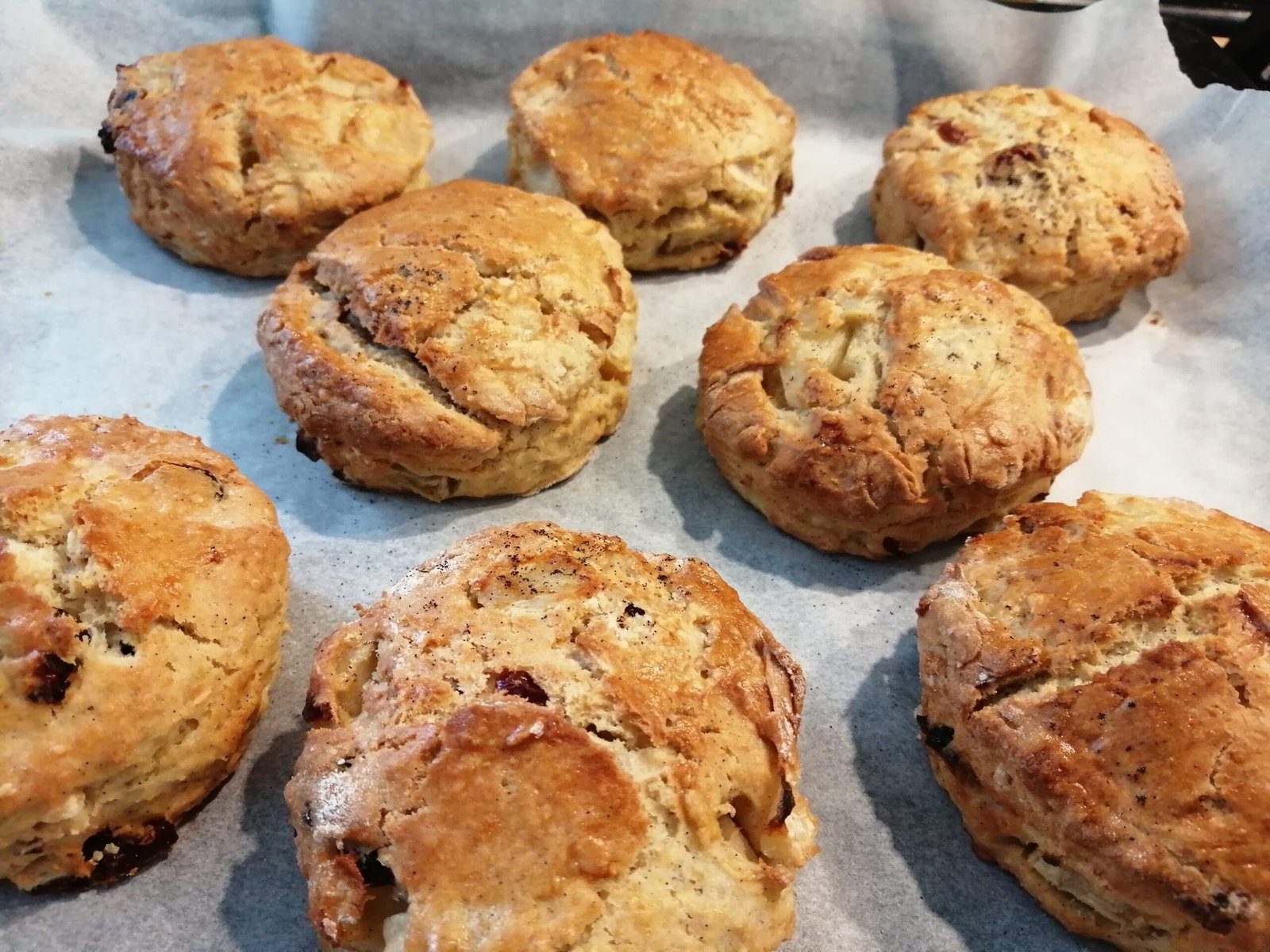 Μήλο και κράνμπερι scones